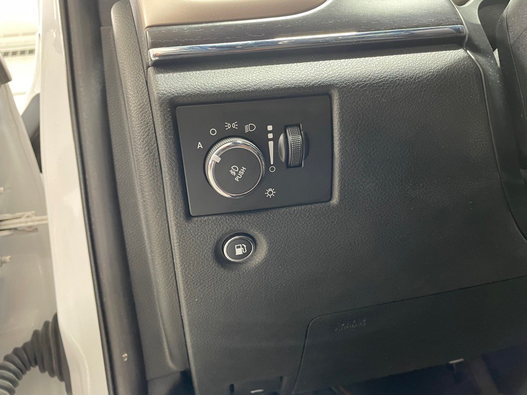 2015 Jeep Grand Cherokee Image 28