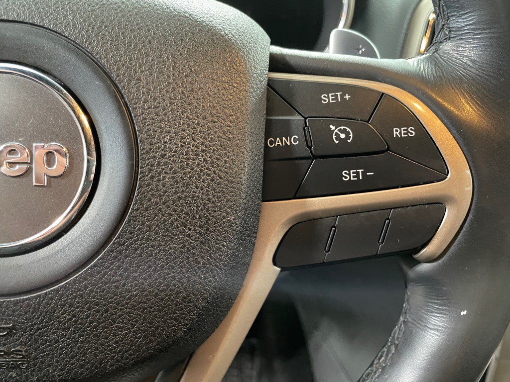 2015 Jeep Grand Cherokee Image 32