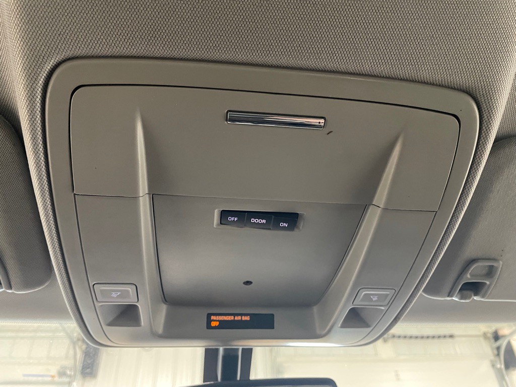 2015 Chevrolet Silverado 1500 Image 32