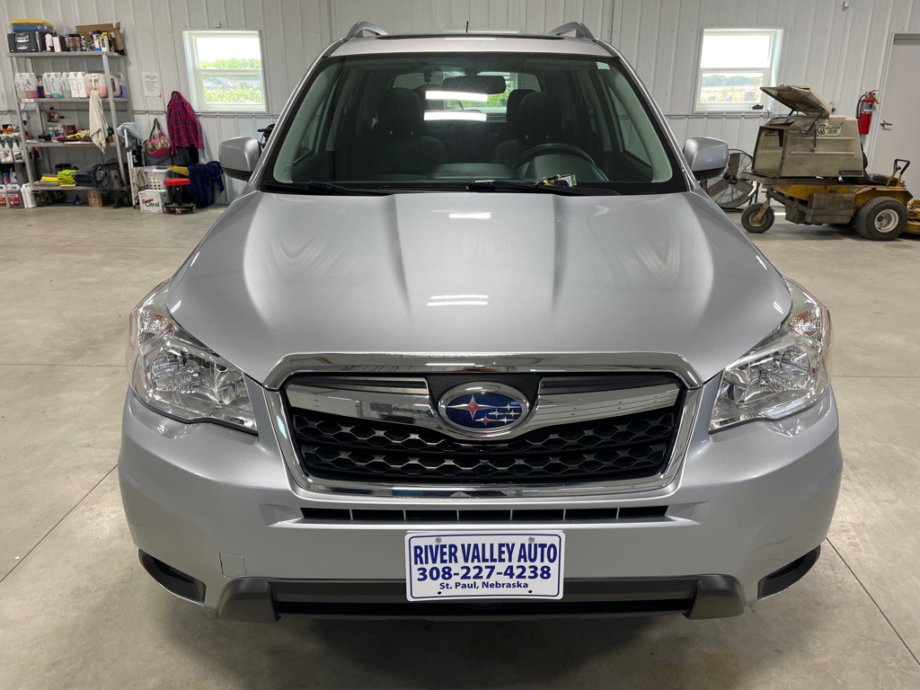 2015 Subaru Forester Image 2
