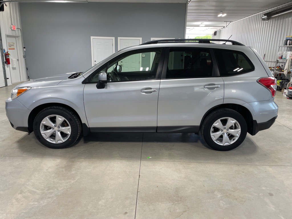 2015 Subaru Forester Image 4