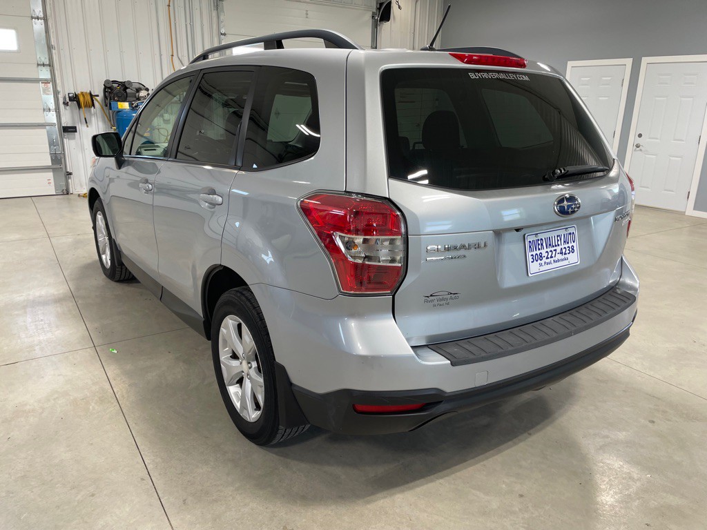 2015 Subaru Forester Image 5