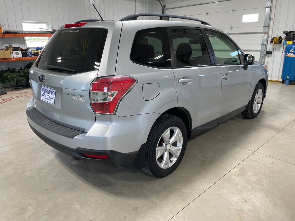 2015 Subaru Forester Image 7