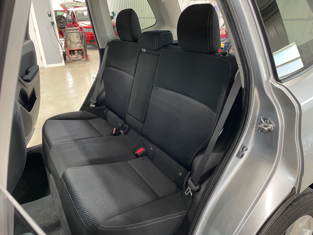 2015 Subaru Forester Image 15
