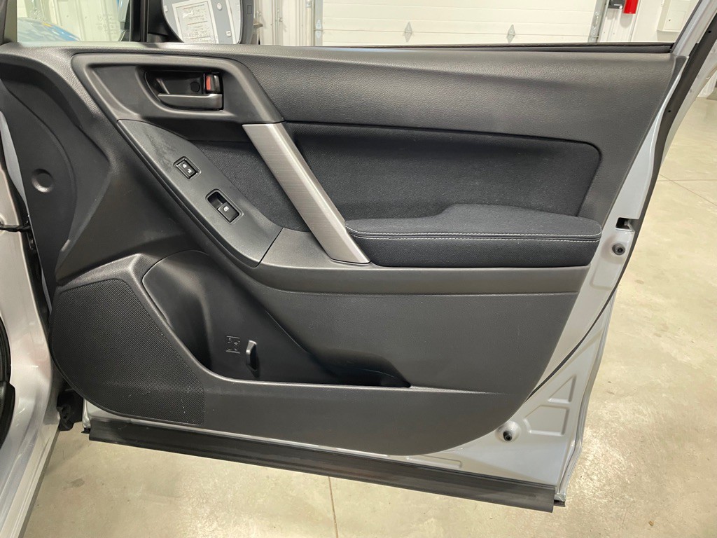 2015 Subaru Forester Image 25