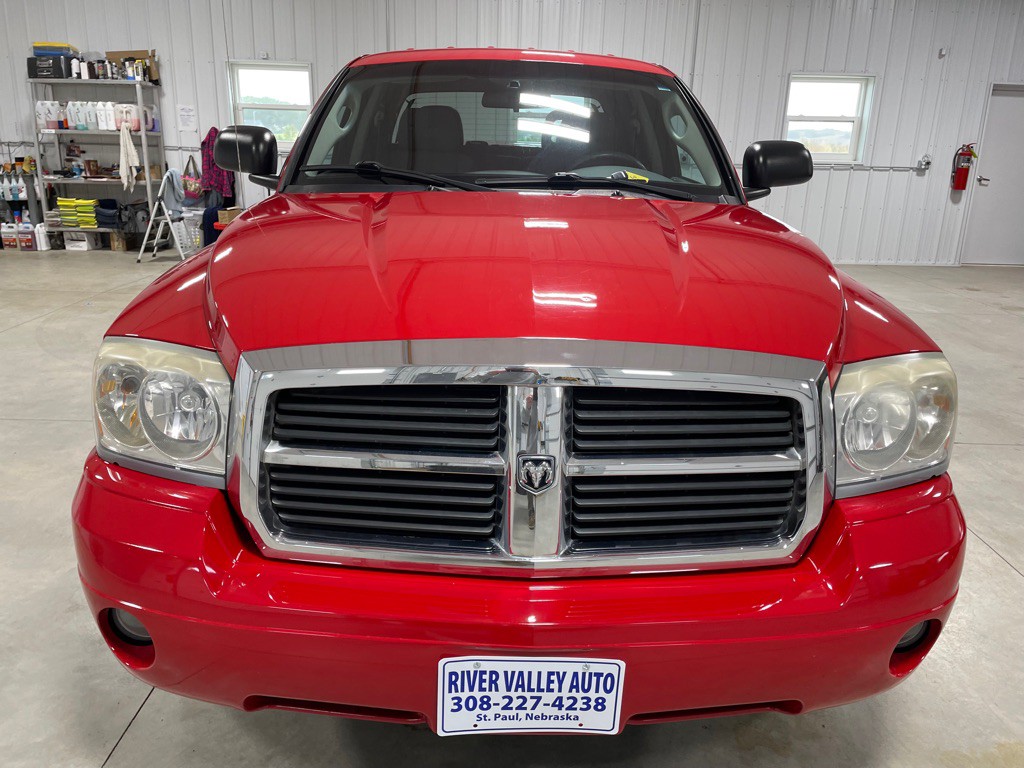 2007 Dodge Dakota Image 2