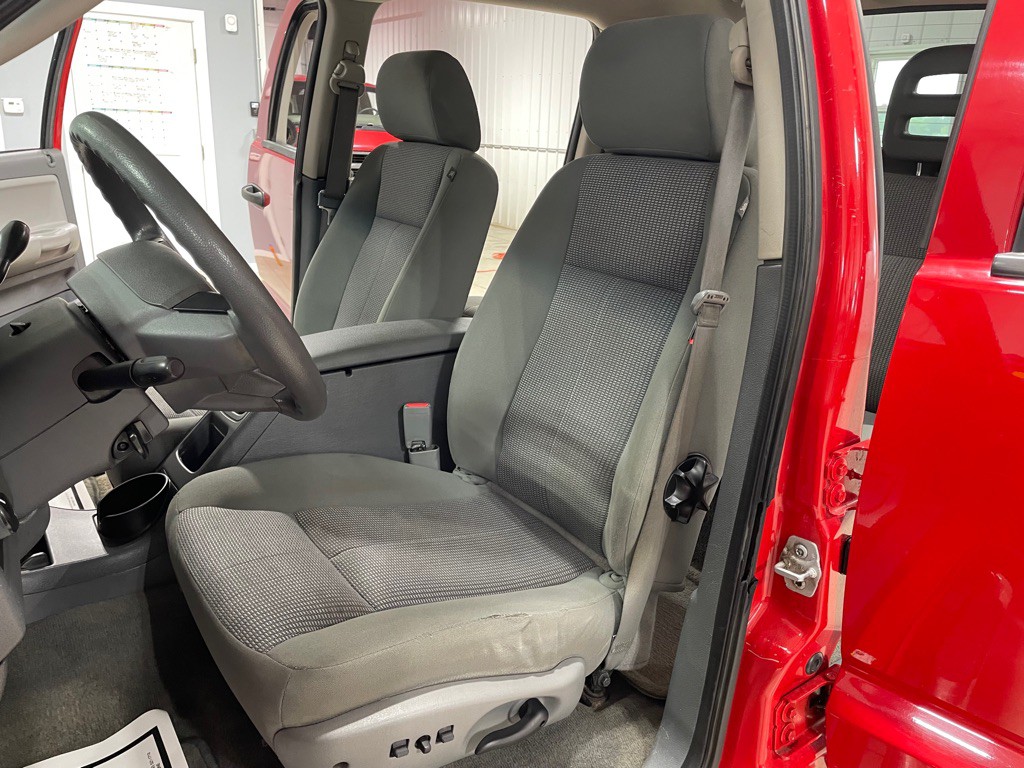 2007 Dodge Dakota Image 10