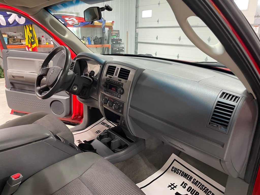 2007 Dodge Dakota Image 24