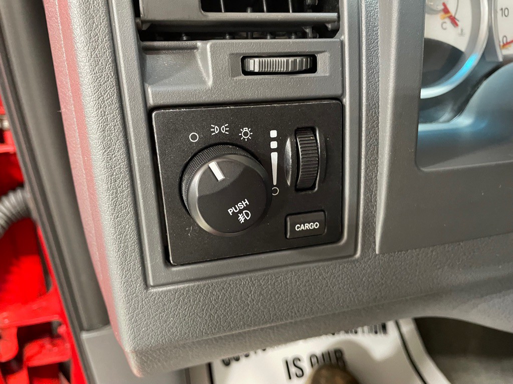 2007 Dodge Dakota Image 28
