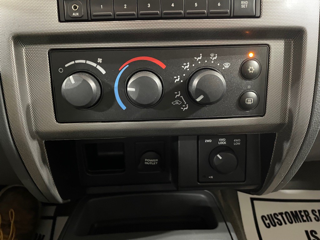 2007 Dodge Dakota Image 34