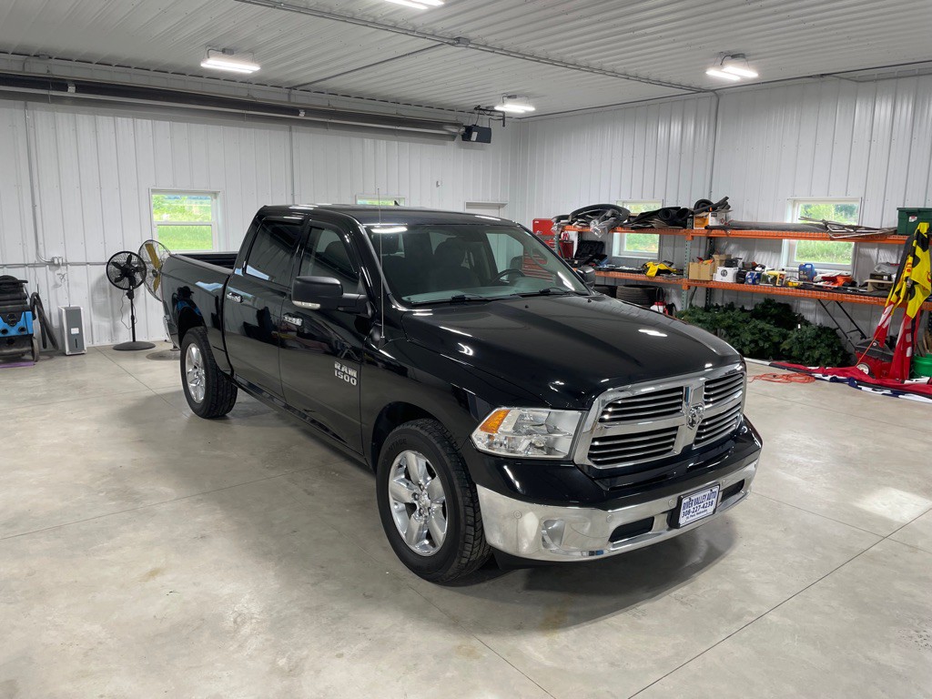 2014 RAM 1500 Image 1