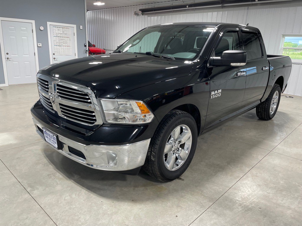 2014 RAM 1500 Image 3