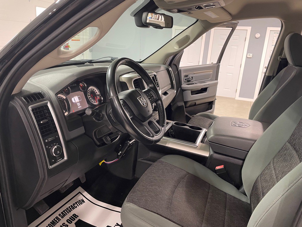 2014 RAM 1500 Image 9
