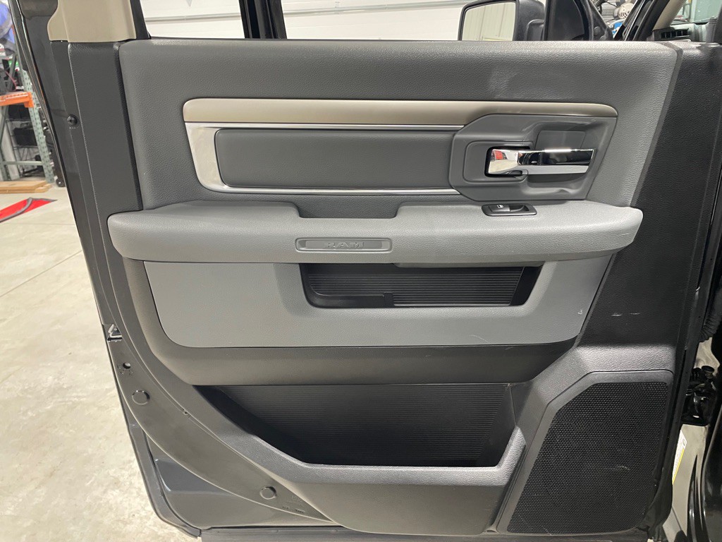 2014 RAM 1500 Image 17