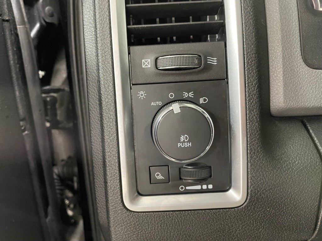 2014 RAM 1500 Image 27
