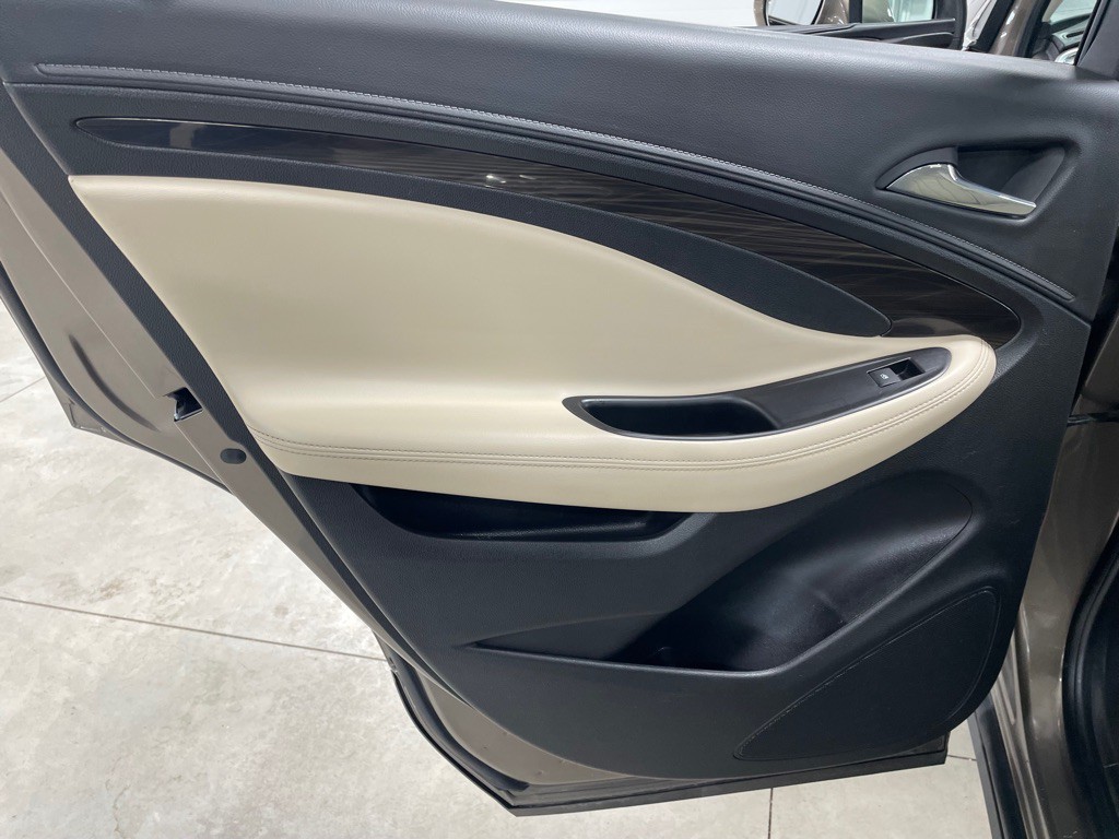 2019 Buick Envision Image 17