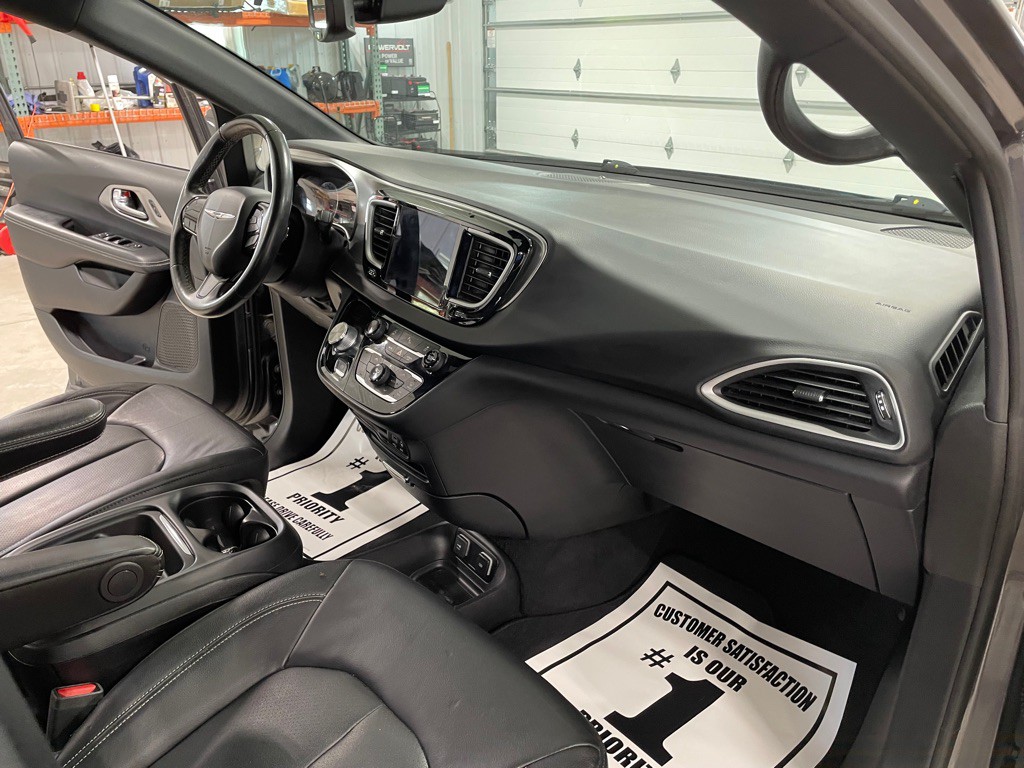 2020 Chrysler Pacifica Image 20