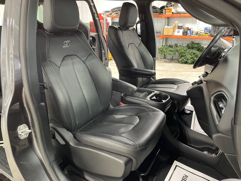 2020 Chrysler Pacifica Image 21