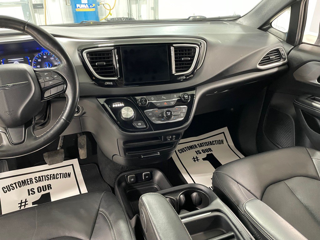 2020 Chrysler Pacifica Image 32