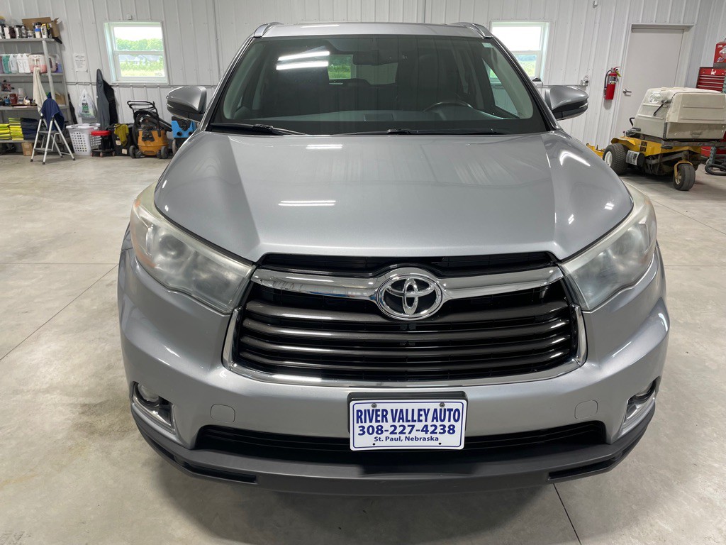 2016 Toyota Highlander Image 2