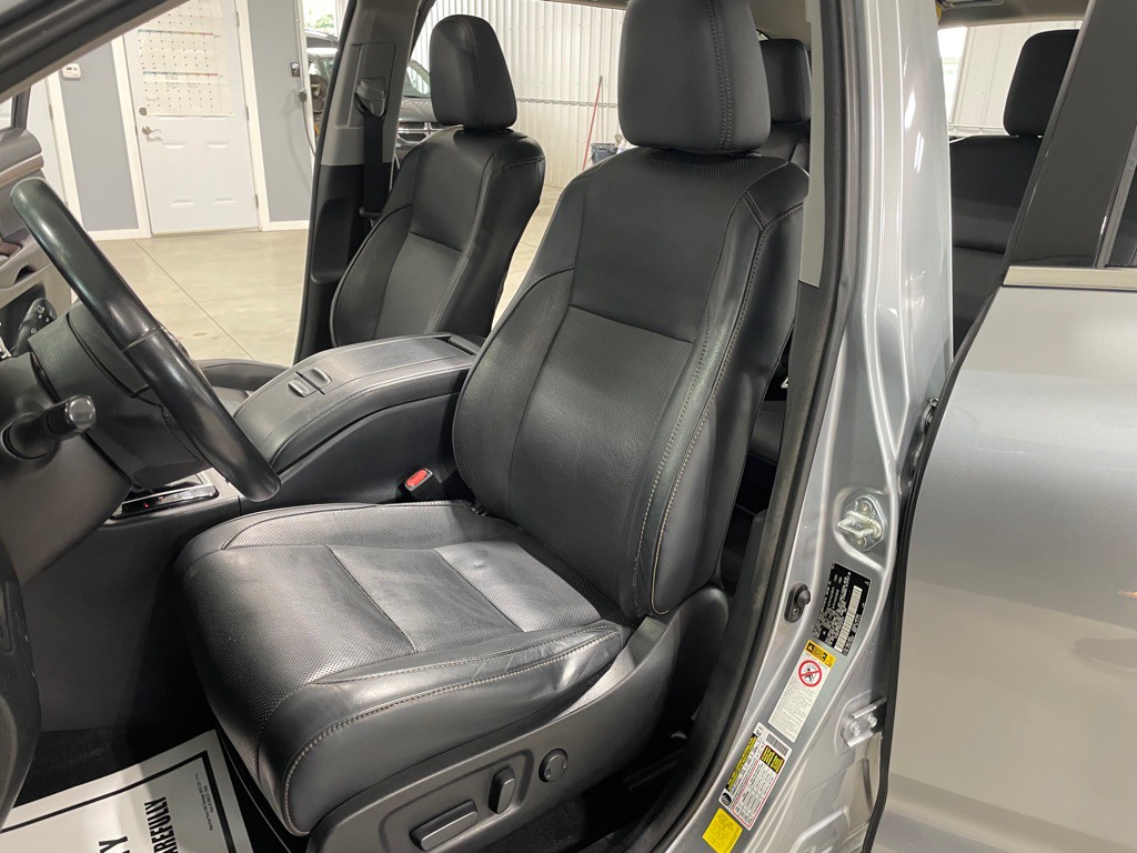 2016 Toyota Highlander Image 10