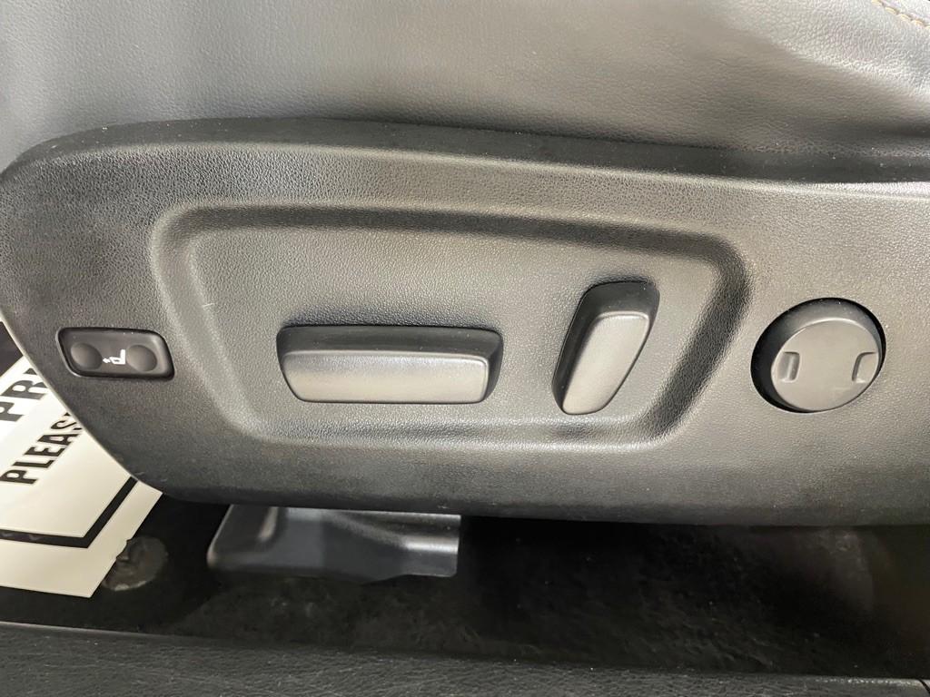2016 Toyota Highlander Image 11