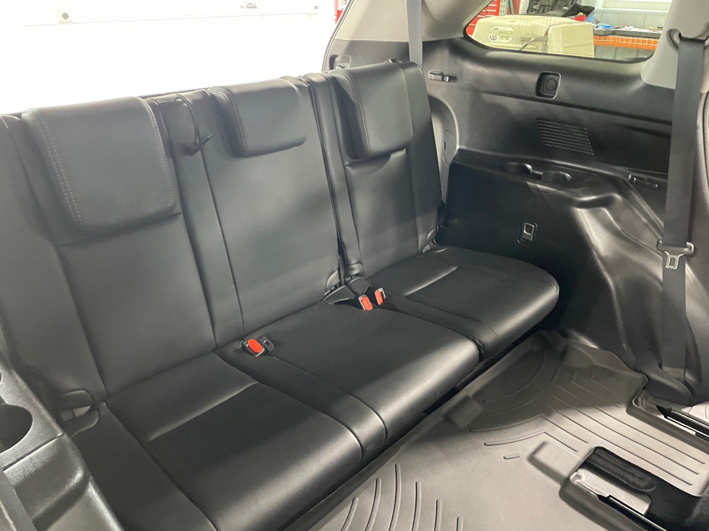 2016 Toyota Highlander Image 24