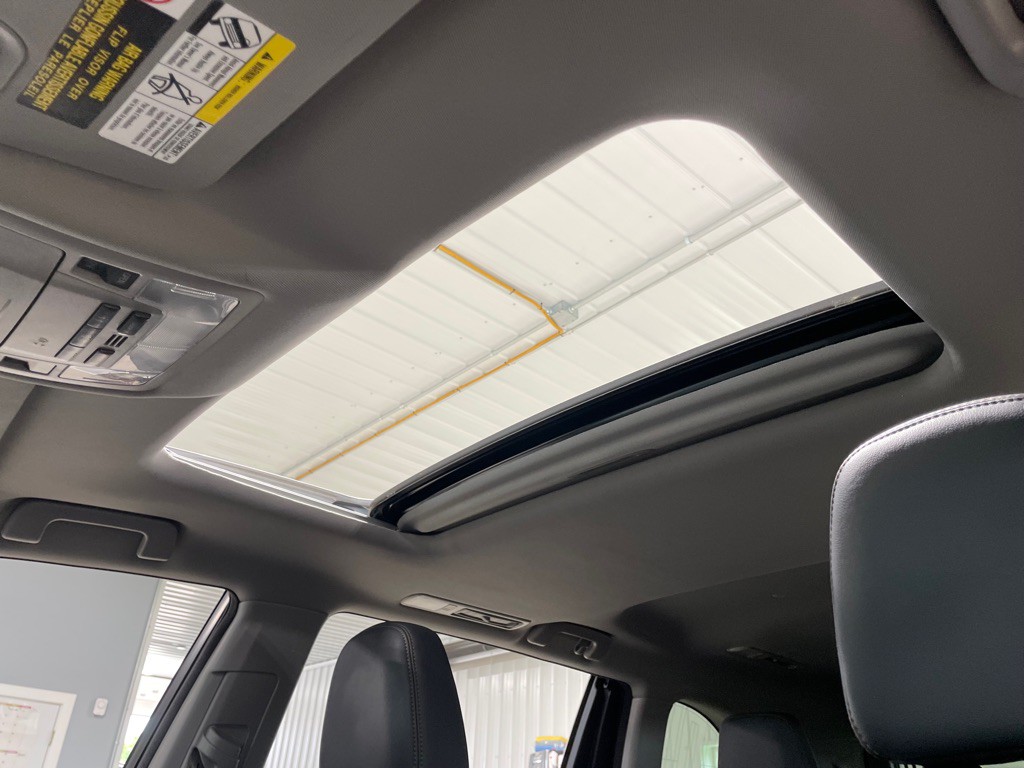 2016 Toyota Highlander Image 42