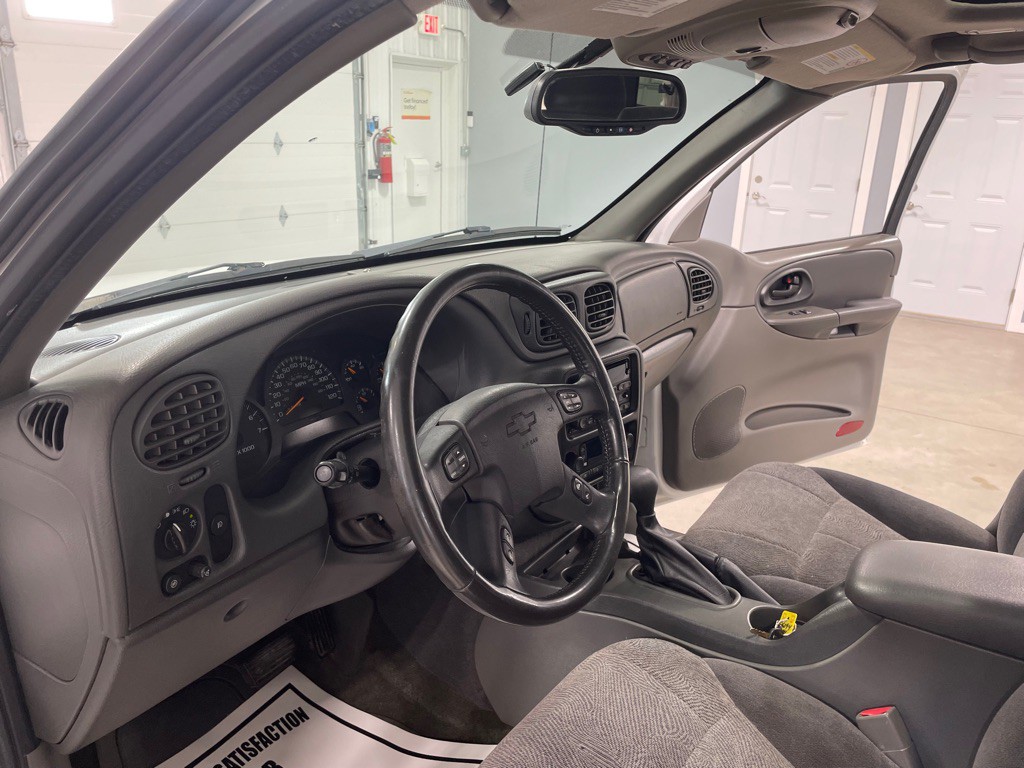 2004 Chevrolet Trailblazer Image 9