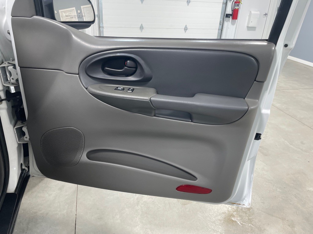 2004 Chevrolet Trailblazer Image 23