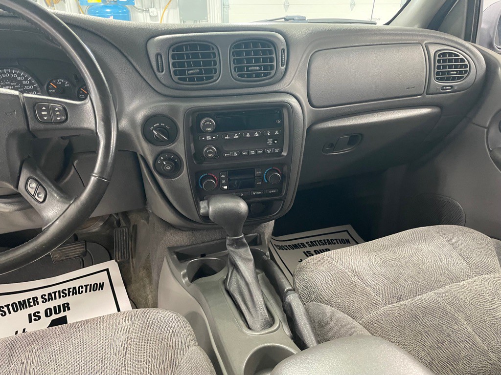 2004 Chevrolet Trailblazer Image 30