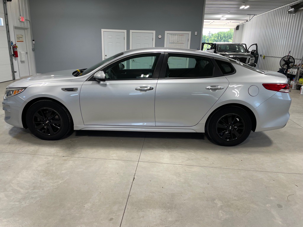 2018 Kia Optima Image 4