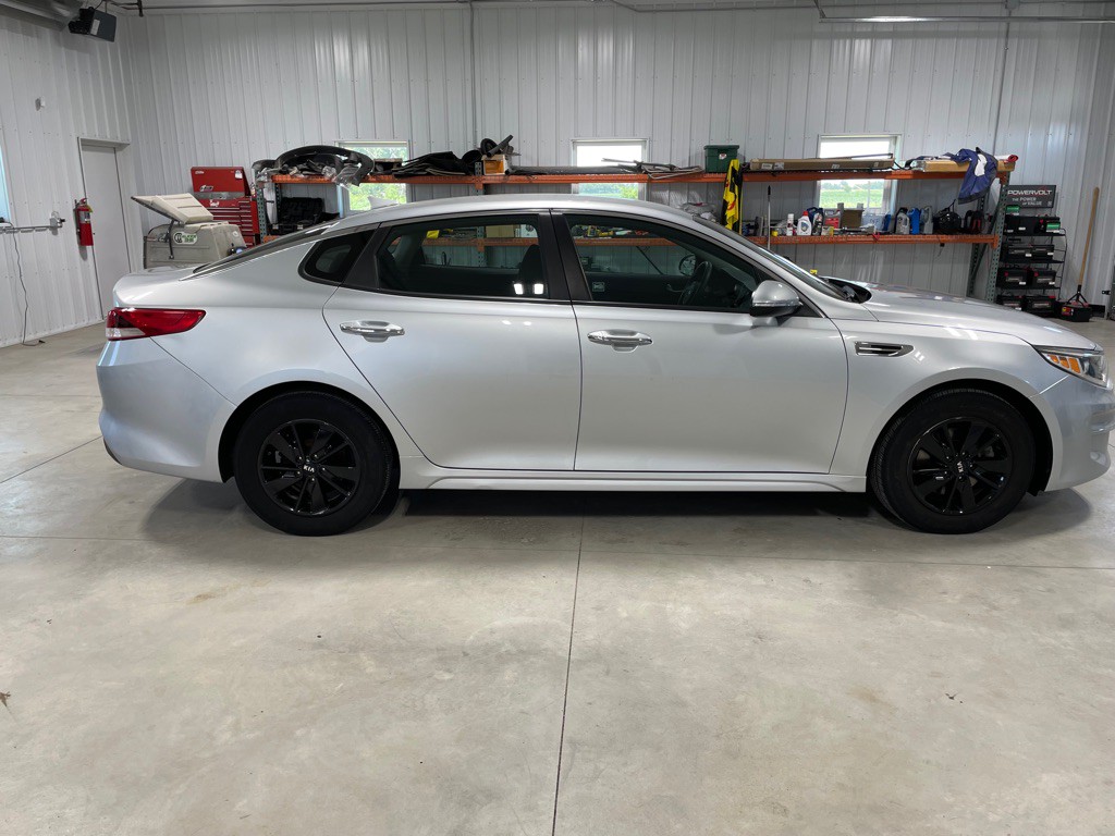2018 Kia Optima Image 8
