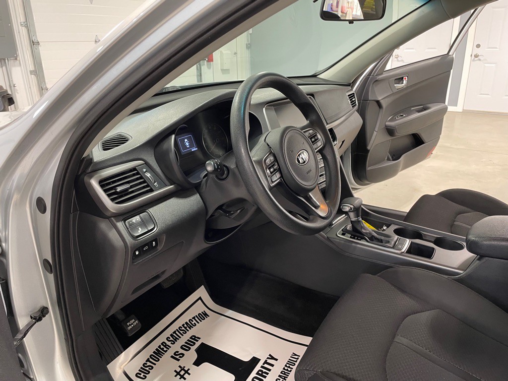 2018 Kia Optima Image 9
