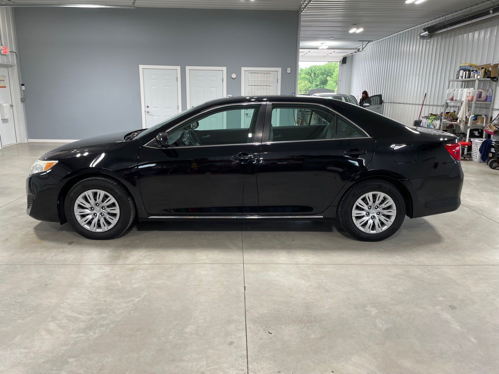 2014 Toyota Camry Image 4