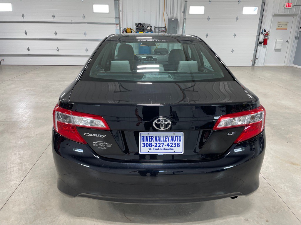 2014 Toyota Camry Image 6