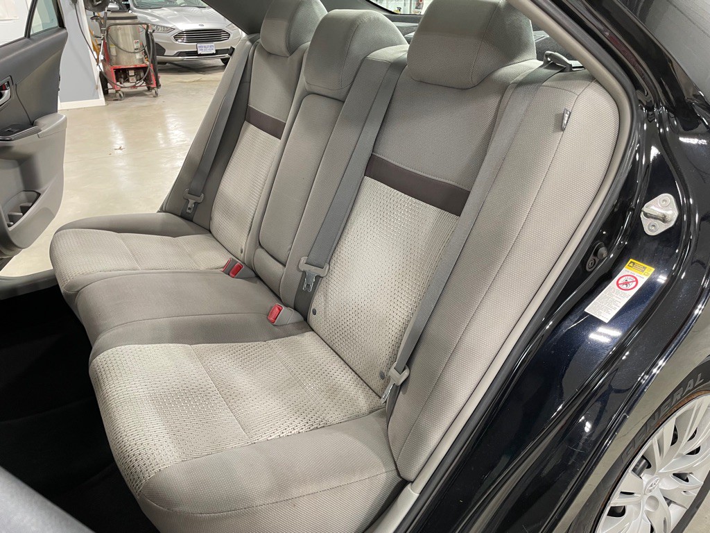 2014 Toyota Camry Image 14
