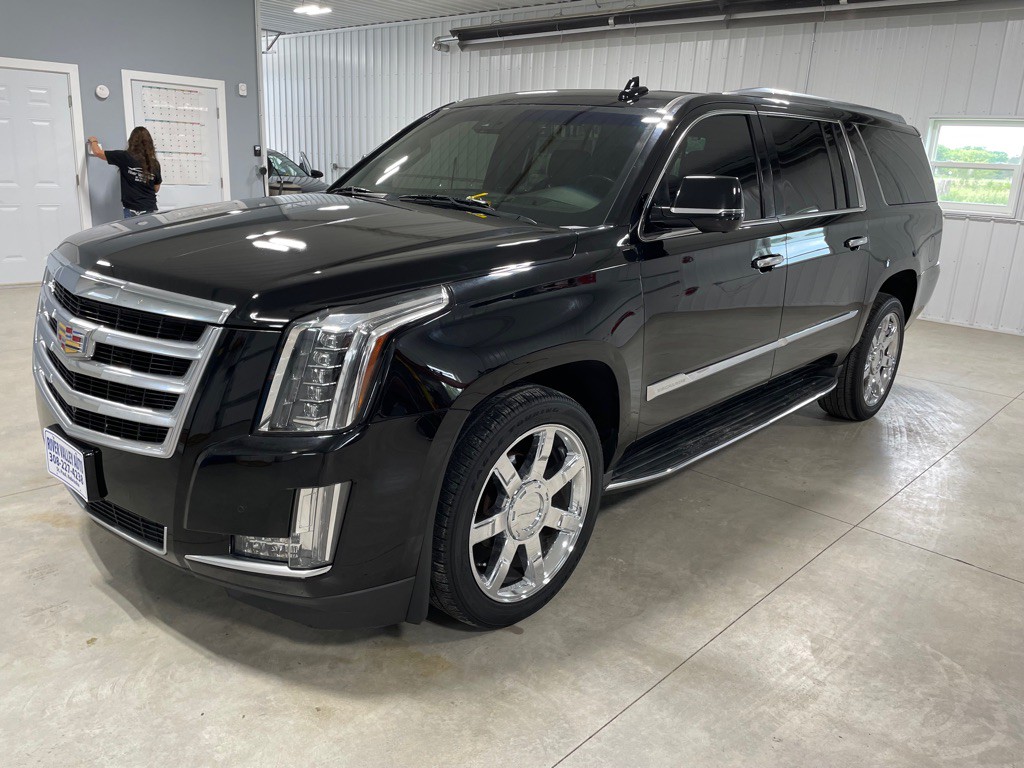 2016 Cadillac Escalade Image 3