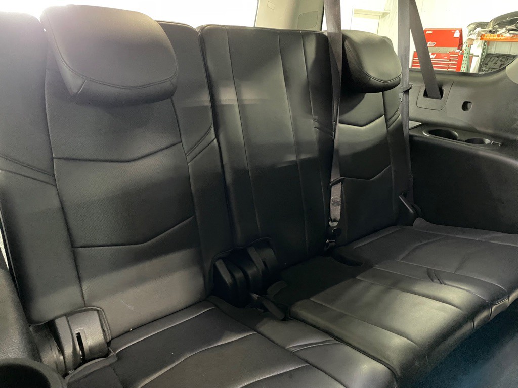 2016 Cadillac Escalade Image 21