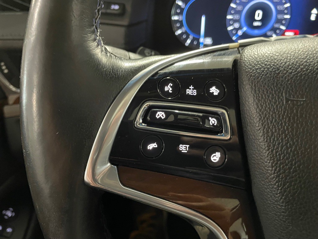 2016 Cadillac Escalade Image 30