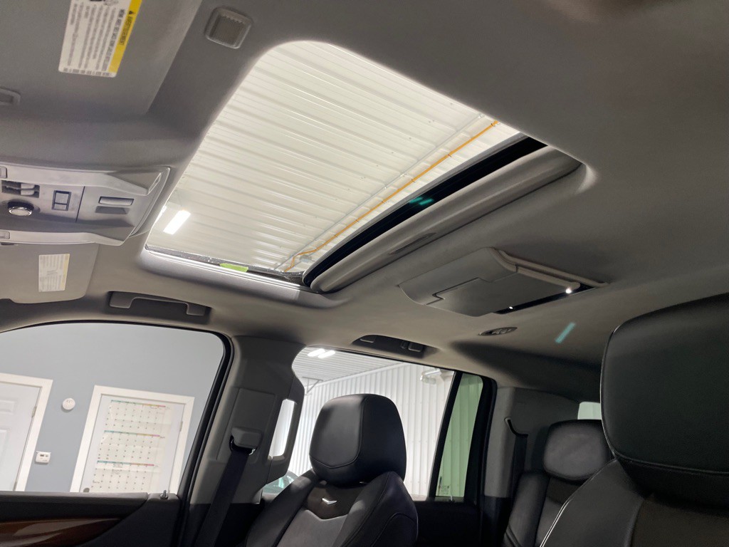 2016 Cadillac Escalade Image 36