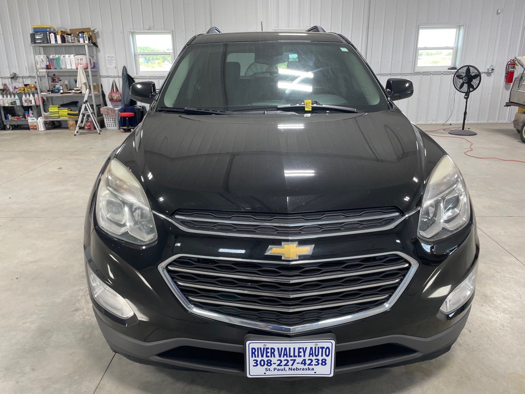2017 Chevrolet Equinox Image 2