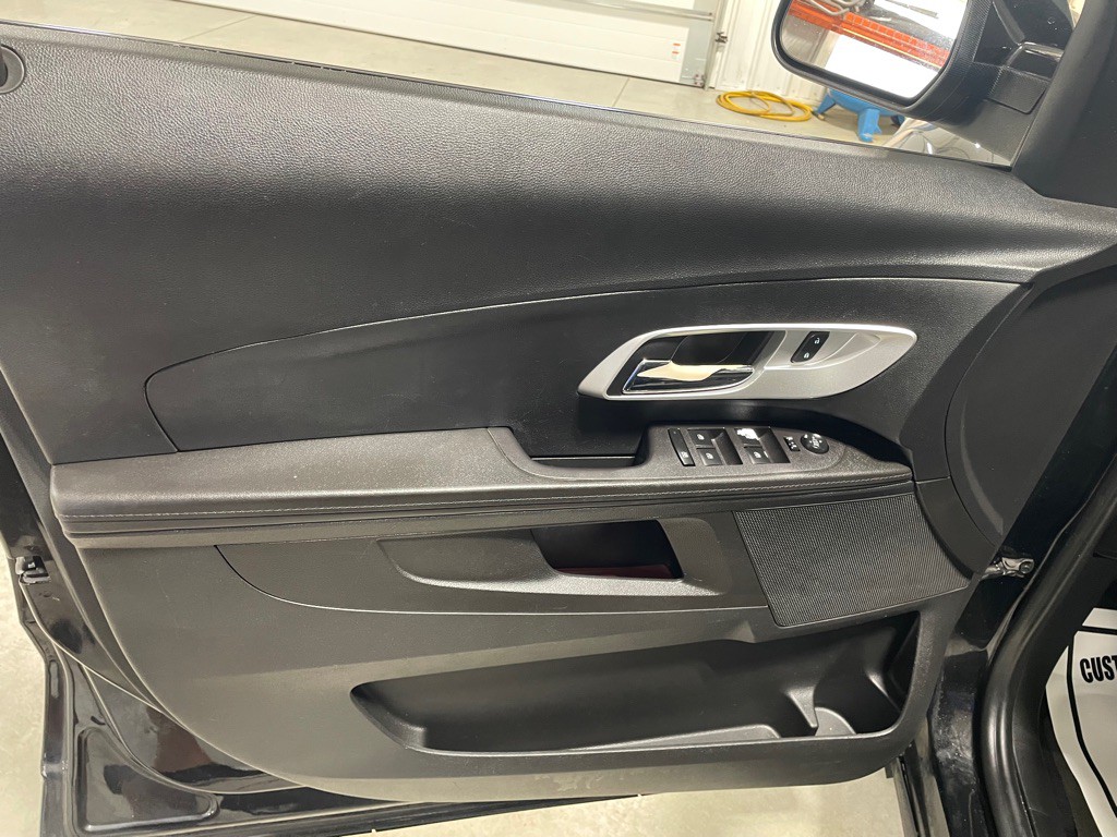 2017 Chevrolet Equinox Image 12