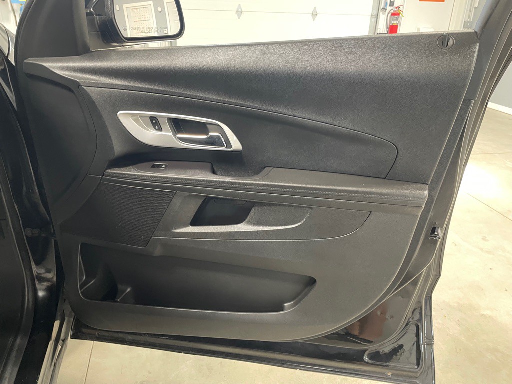 2017 Chevrolet Equinox Image 25