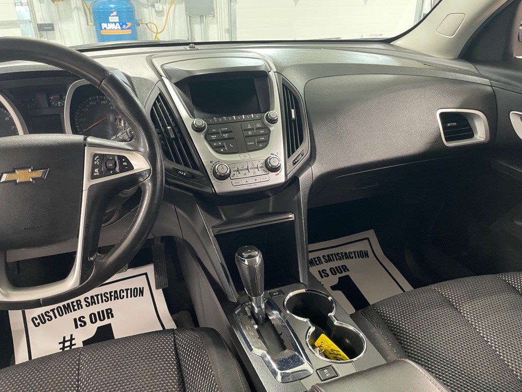 2017 Chevrolet Equinox Image 32