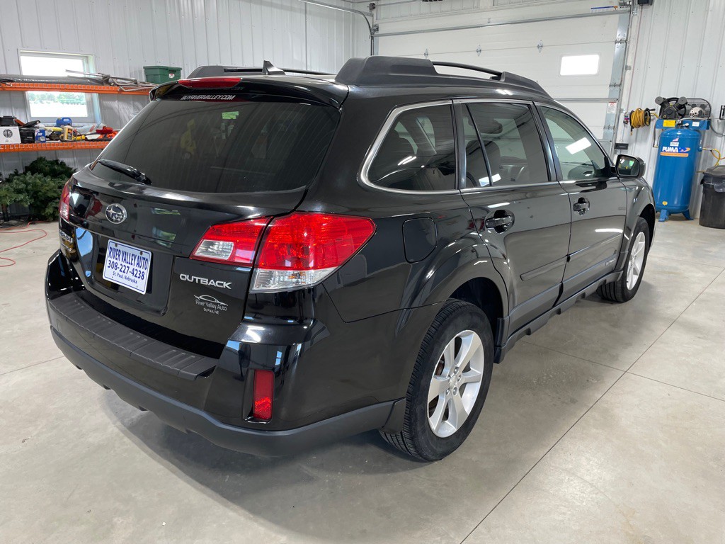 2013 Subaru Outback Image 7