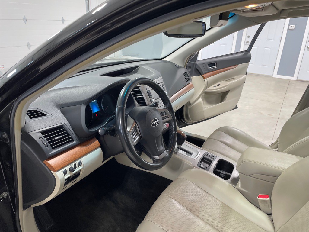 2013 Subaru Outback Image 9