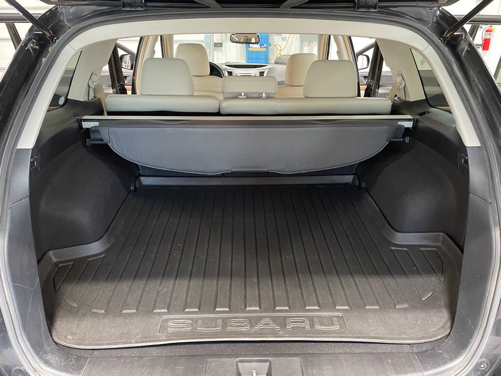 2013 Subaru Outback Image 16
