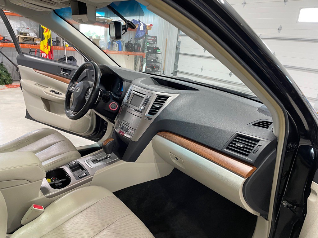 2013 Subaru Outback Image 20