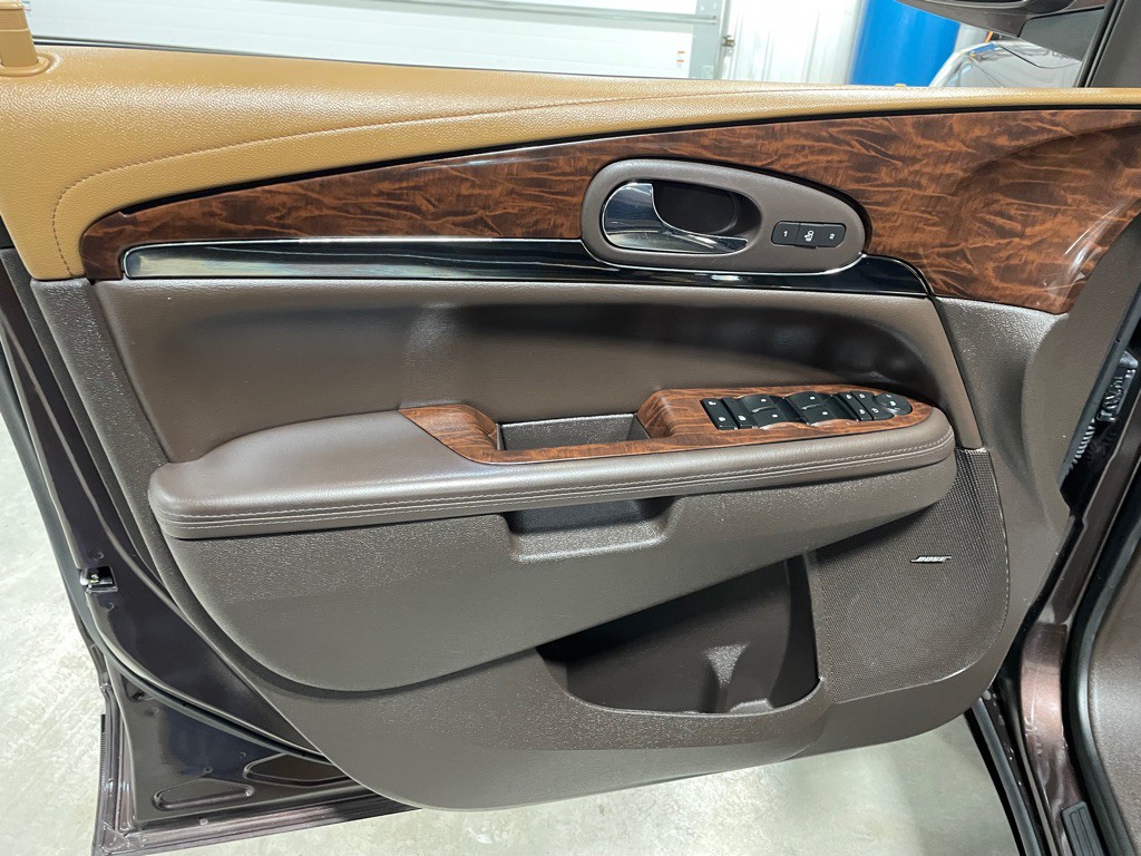 2015 Buick Enclave Image 12